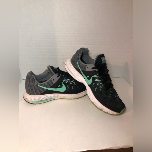 Nike Women's Gray and Teal Running Shoes - Picture 16 of 16